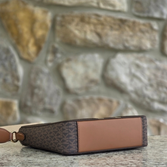 Michael Kors Jet Set Logo Center Stripe Small Brown Crossbody - Picture 4 of 9